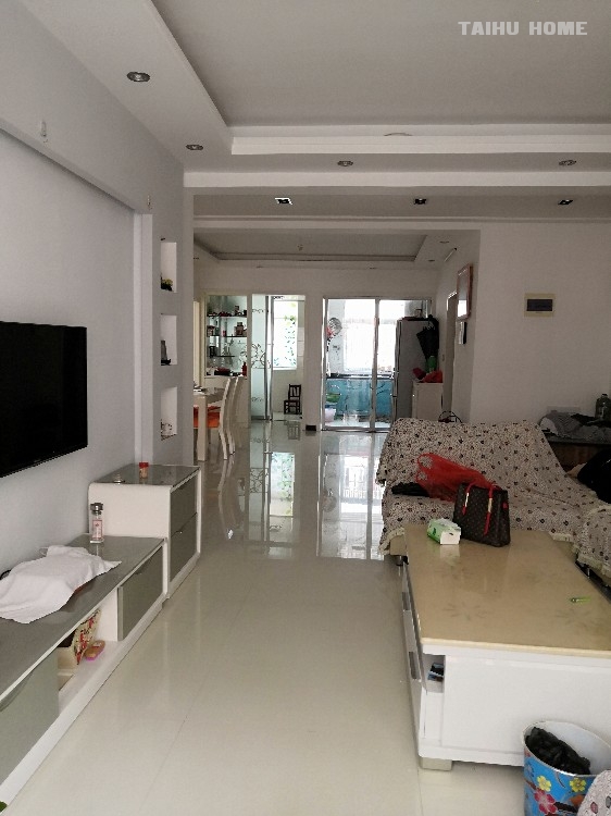 文苑小区  116㎡ 95万元