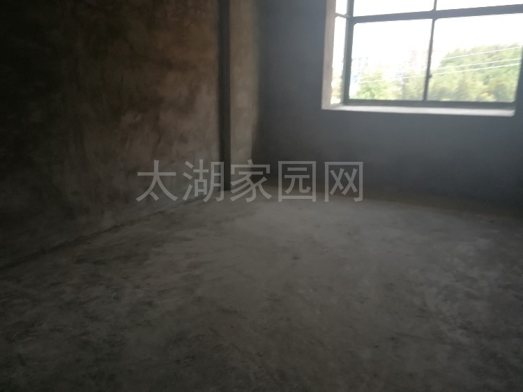 实验中学附近  120㎡ 75万元