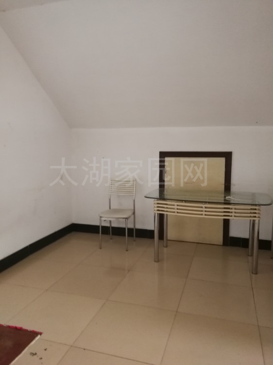 振龙山庄  110㎡ 566元/月