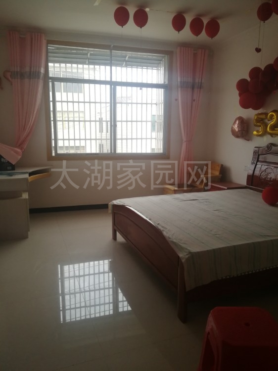老城西门桥附近  150㎡ 60万元