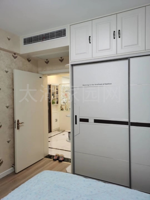 玉龙华府  119㎡ 精装带杂物间105万元