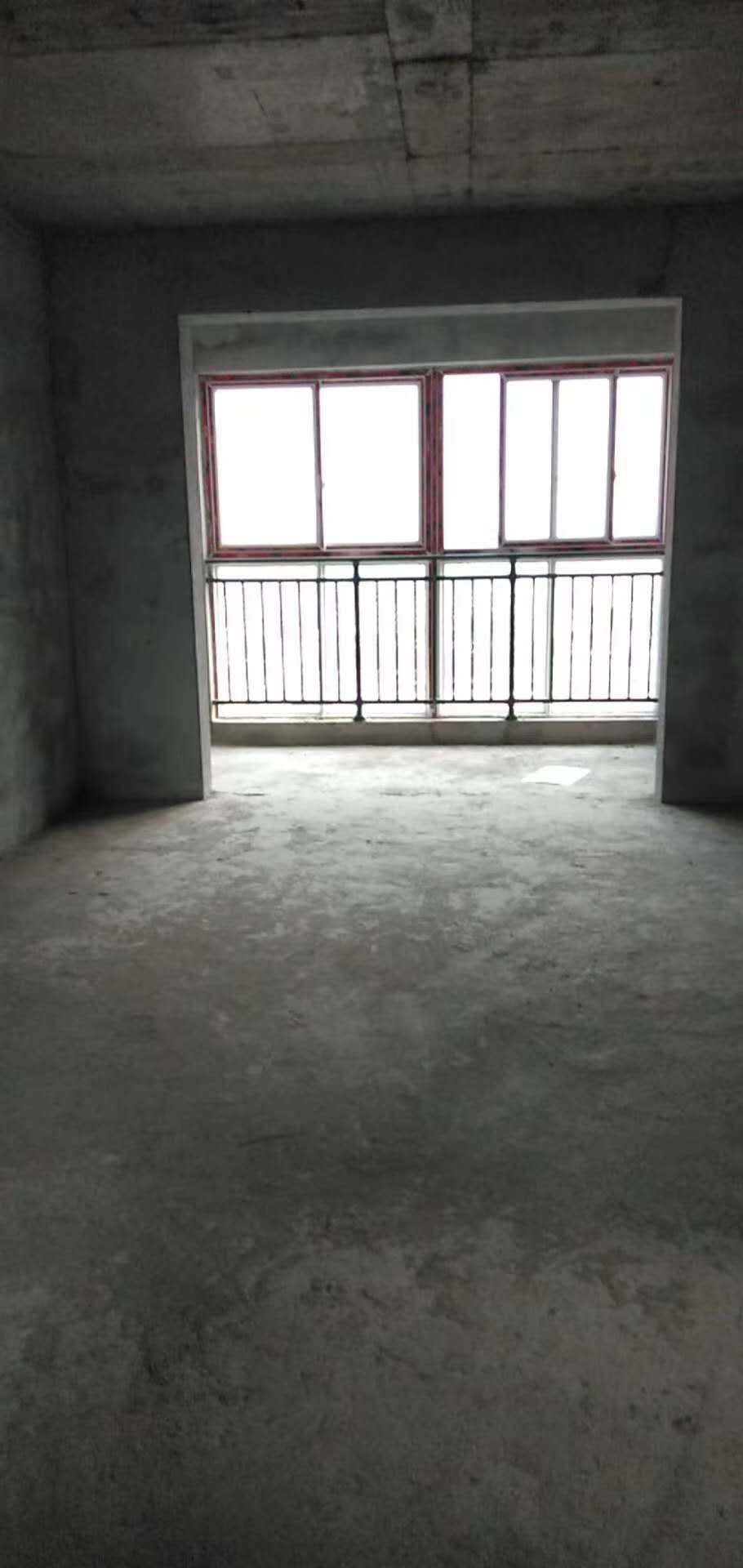 晋湖家园  135㎡ 103.8万元