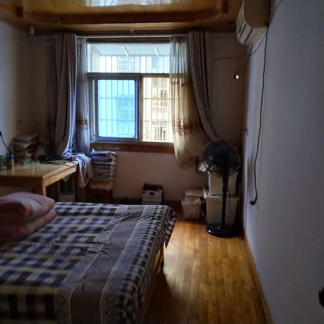 晋湖山庄黄金楼层  70㎡ 54万元