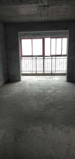 晋湖家园  135㎡ 102万元