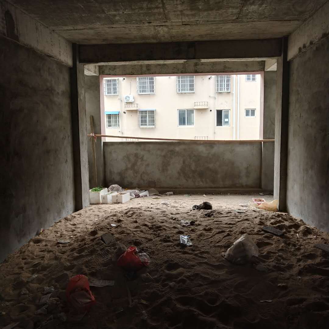 玉龙华府楼梯房  120㎡ 88.8万元