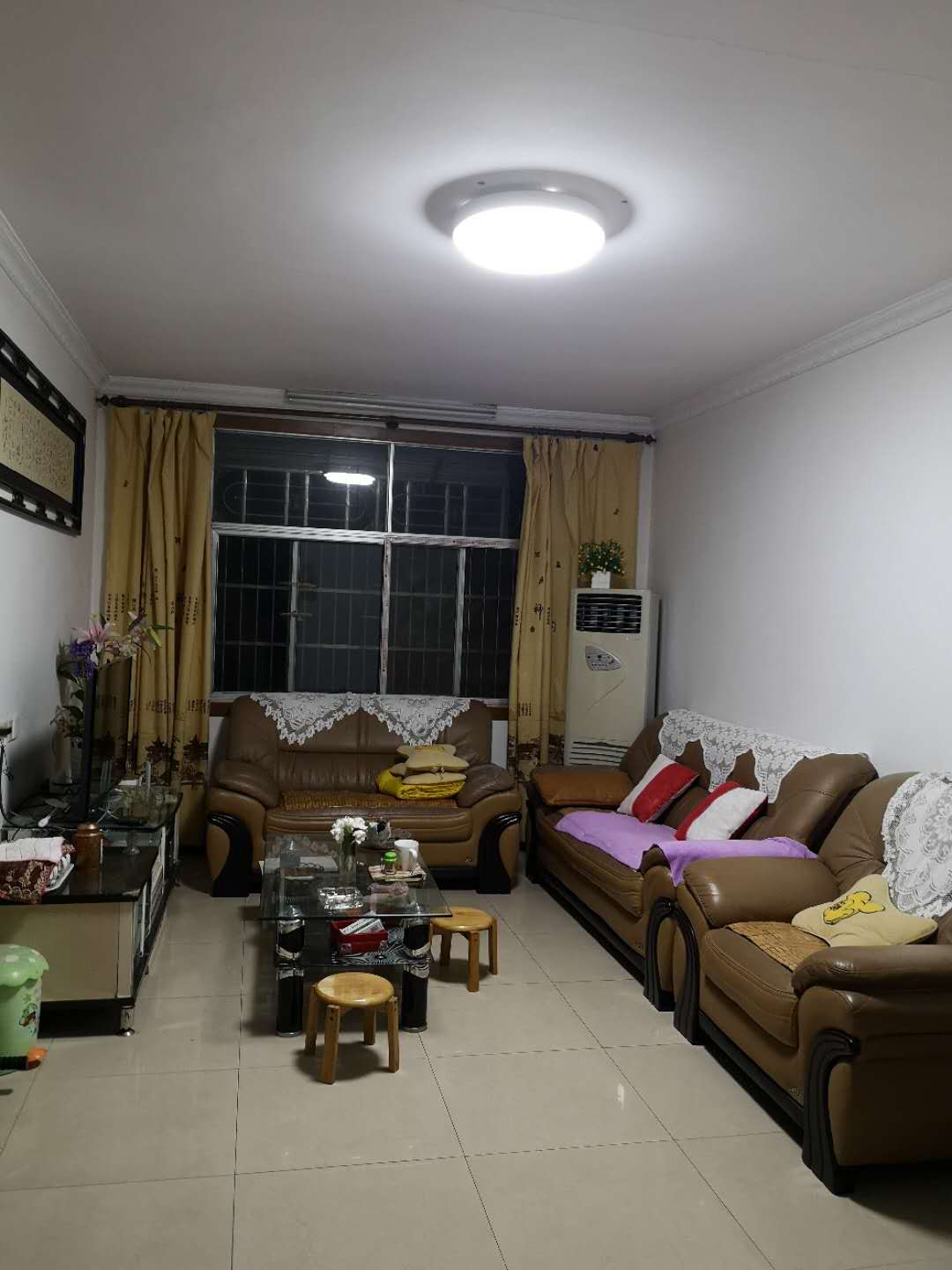 天龙新村最好楼层 105㎡ 88万元  精装带大车库