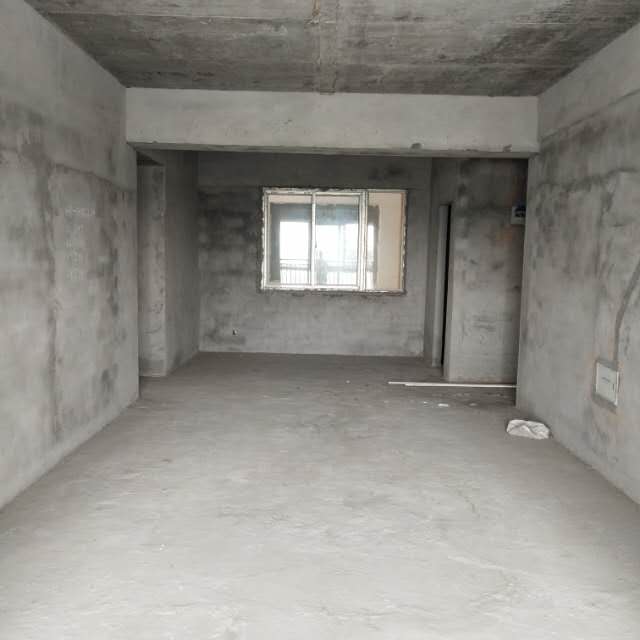 晋湖家园高层 144㎡  毛坯带车位  123万元