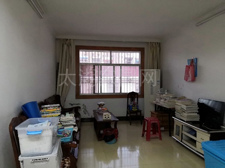 晋湖山庄  110㎡ 1300元/月领包入住，实验中学附近有陪读房出租，中介勿扰