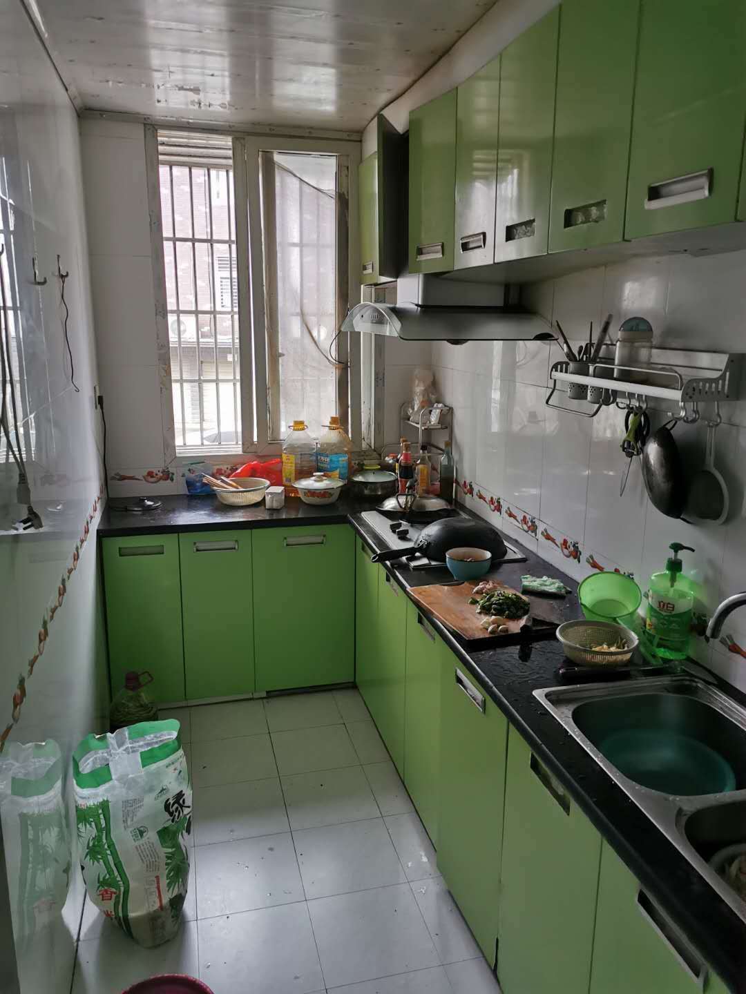 振龙山庄  92㎡ 78.8万元 精装带杂物间