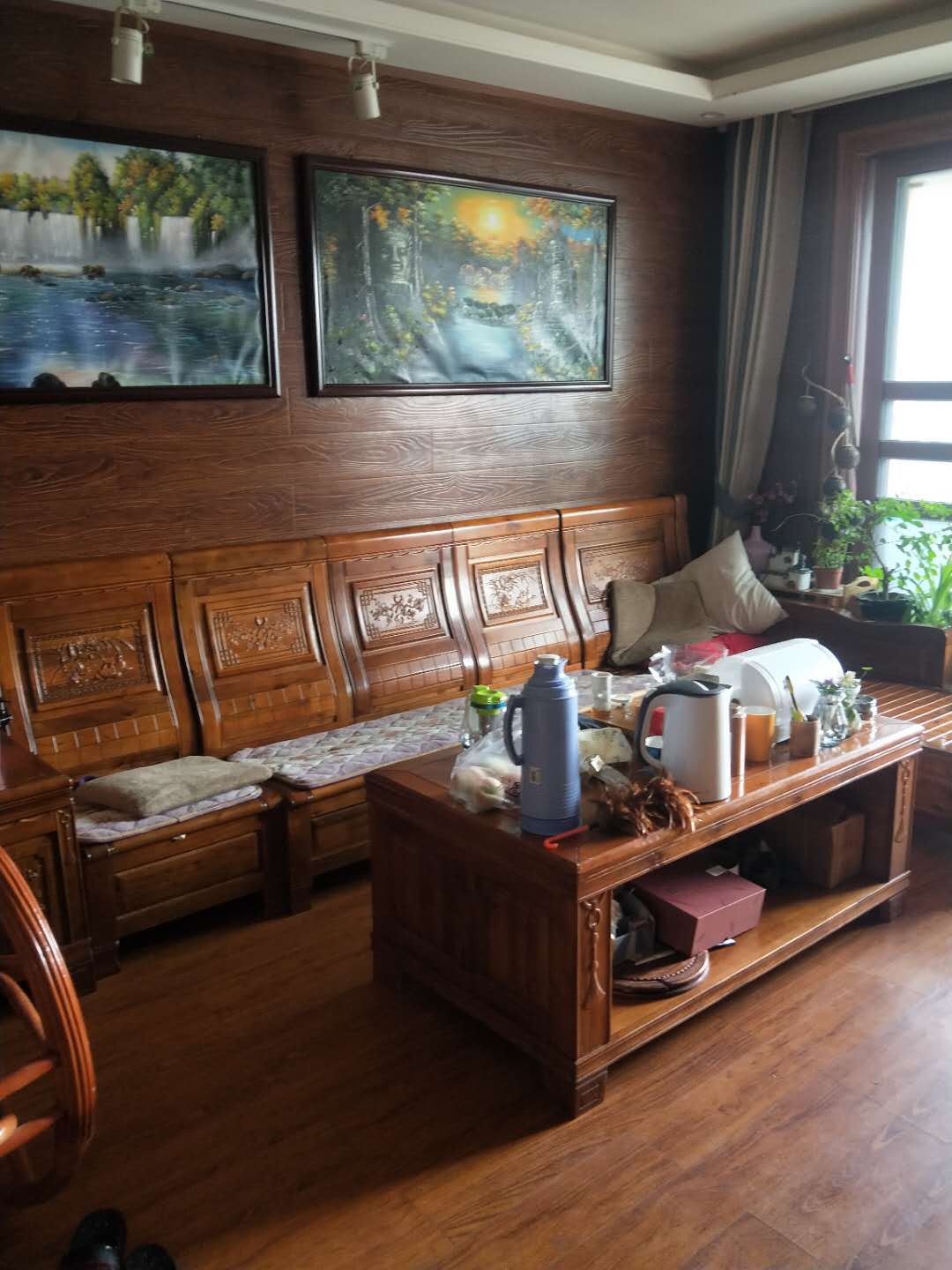 玉龙华府 精装好楼层三室边户 125㎡ 100万元