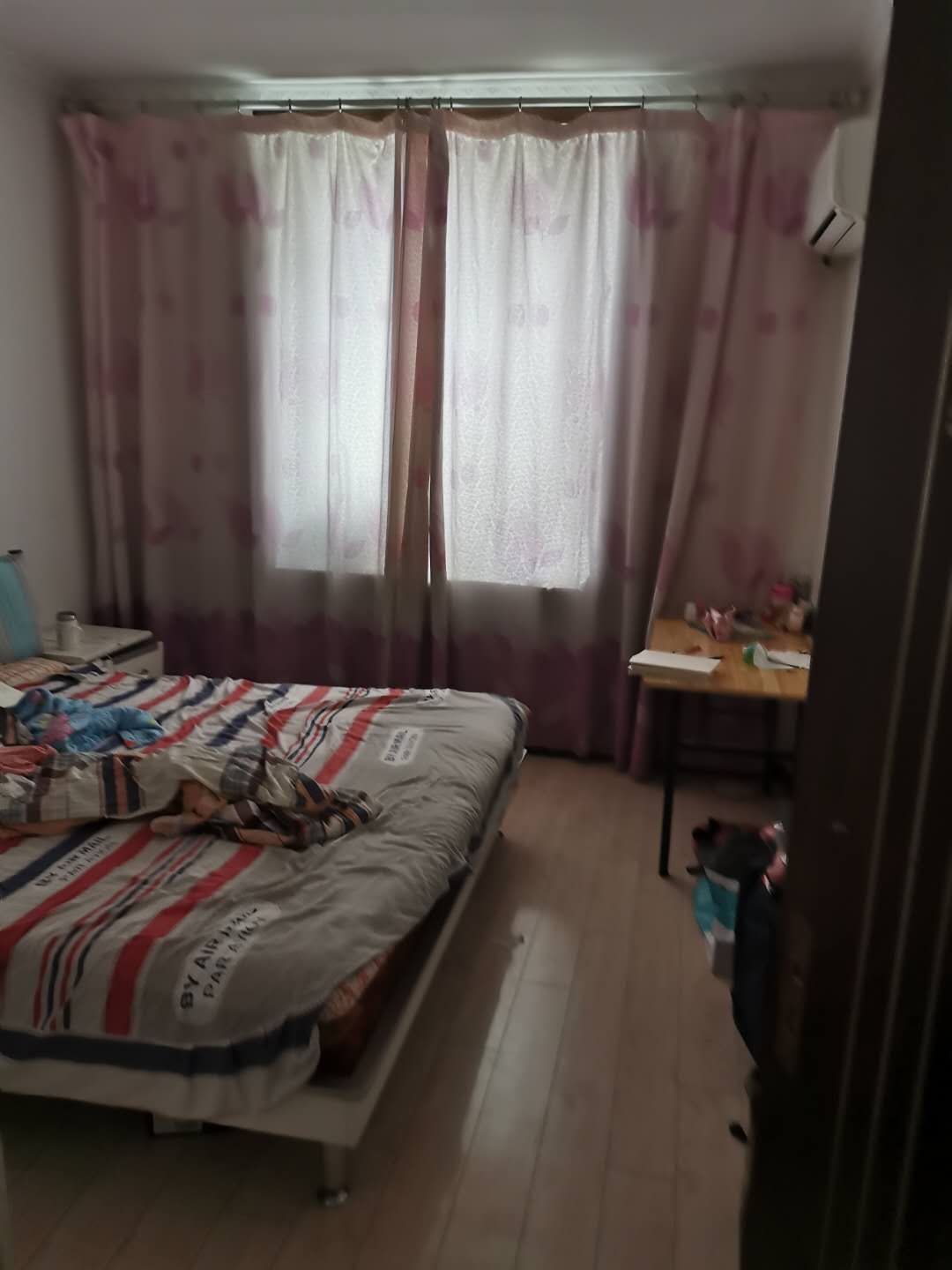 振龙山庄  92㎡ 78.8万元  精装带杂物间