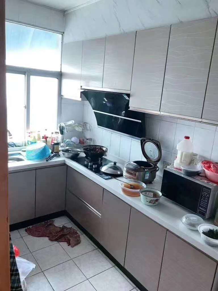 天龙新村  120㎡ 82万元