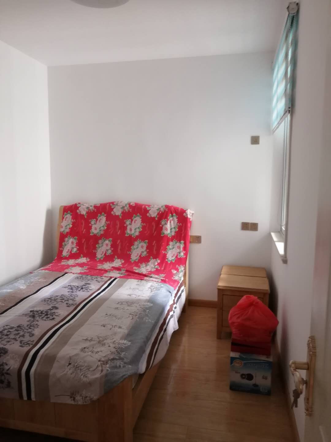 晋湖家园  ，好楼层120平方精装修110万