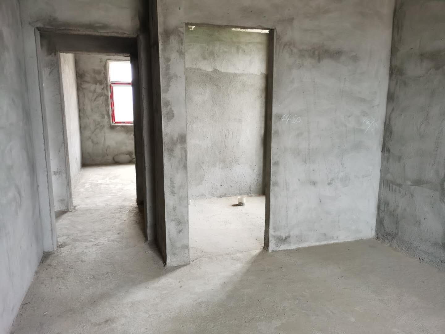 玉龙华府  旁135㎡ 96.8万双