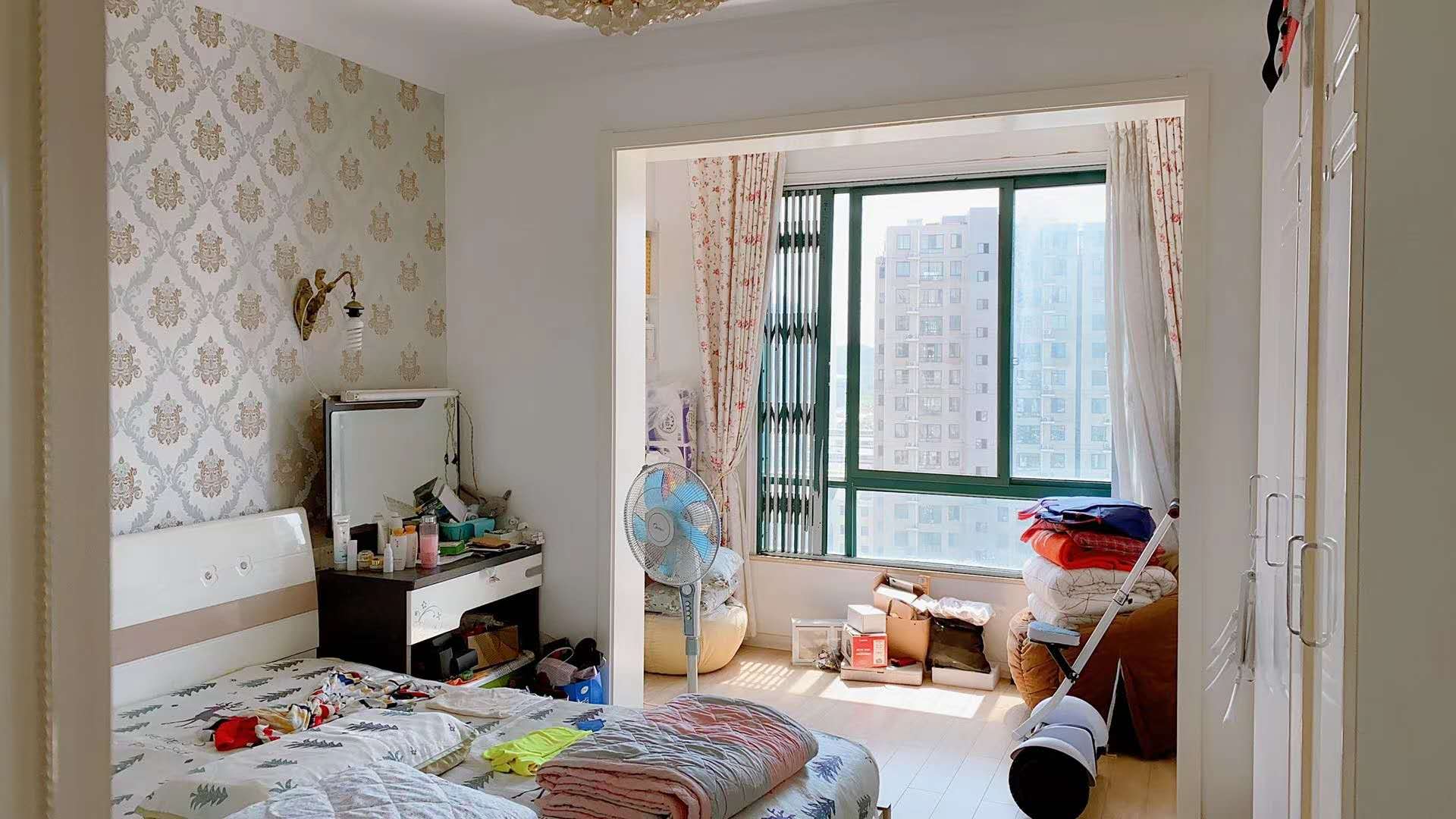 晋湖家园  107㎡ 精装三室两厅一卫102万元出售