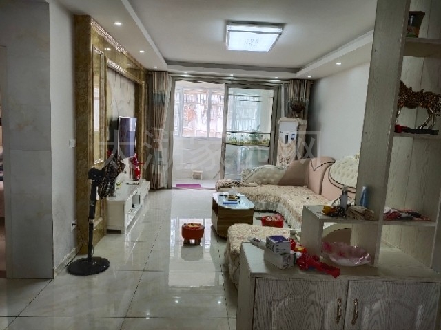 振龙山庄  122㎡ 豪装带车库106万元