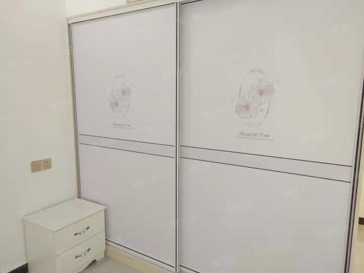 金色家园附近 125㎡精装修 单元房1.6万/年 金色家园附近 125㎡精装修 单元房1.6万/年