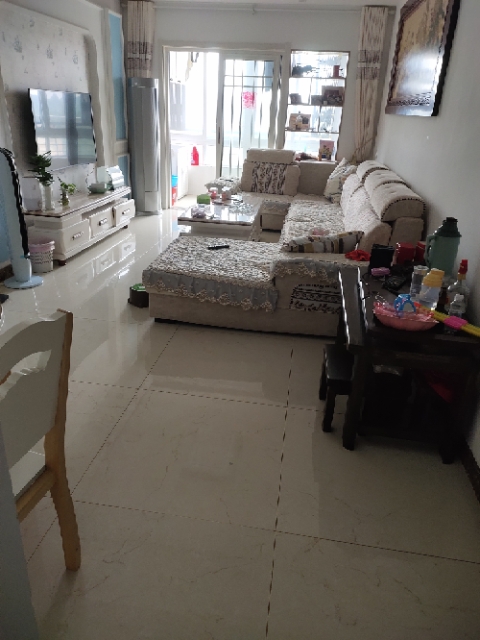 晋湖家园  110㎡精装 106.8万元