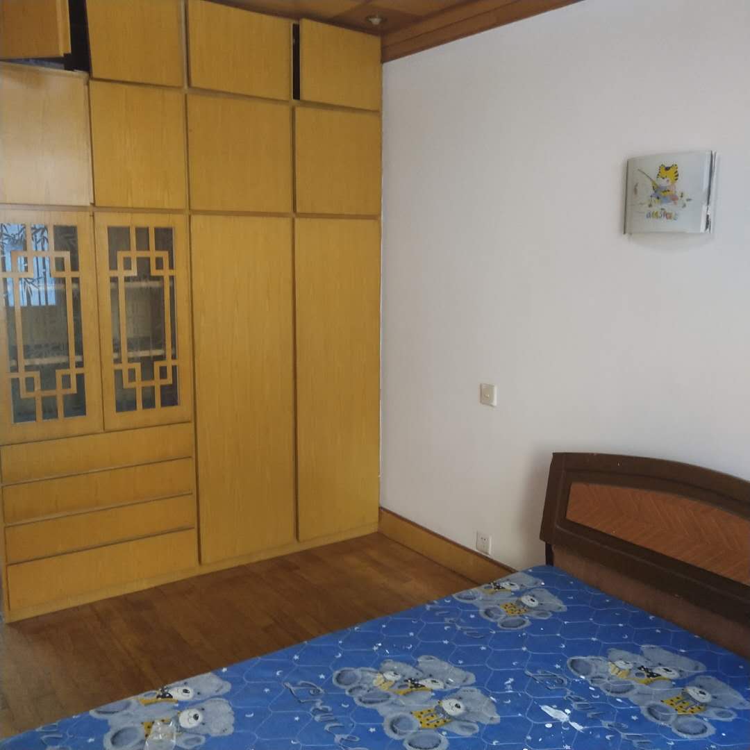 翰林院3楼 97㎡ 含杂物间71.8万元