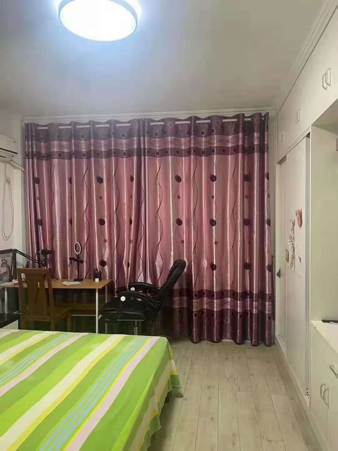 金色家园  102㎡ 89万元带大杂物间，精装修