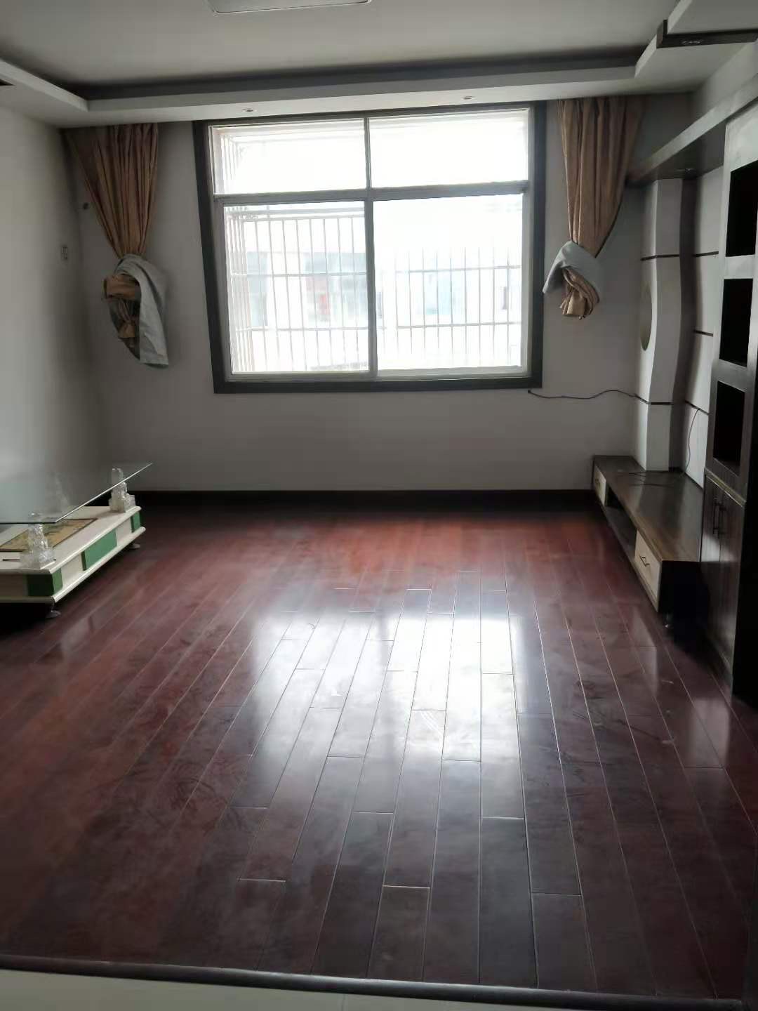 宏泰花园  125㎡ 98万元