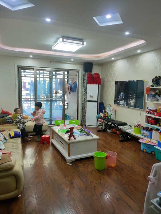 晋湖家园  140㎡ 124.8万元精装带杂物间