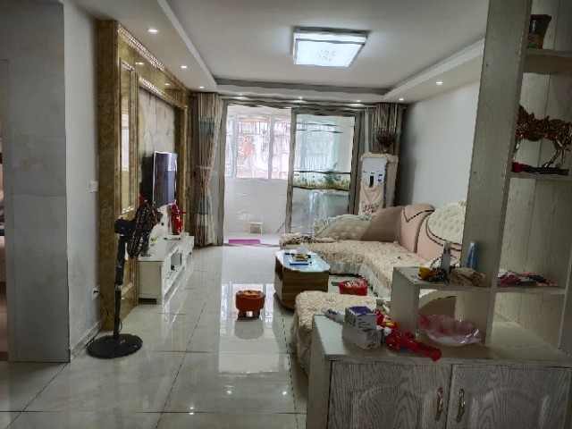 振龙山庄  121㎡豪装带大车库 105.8万元