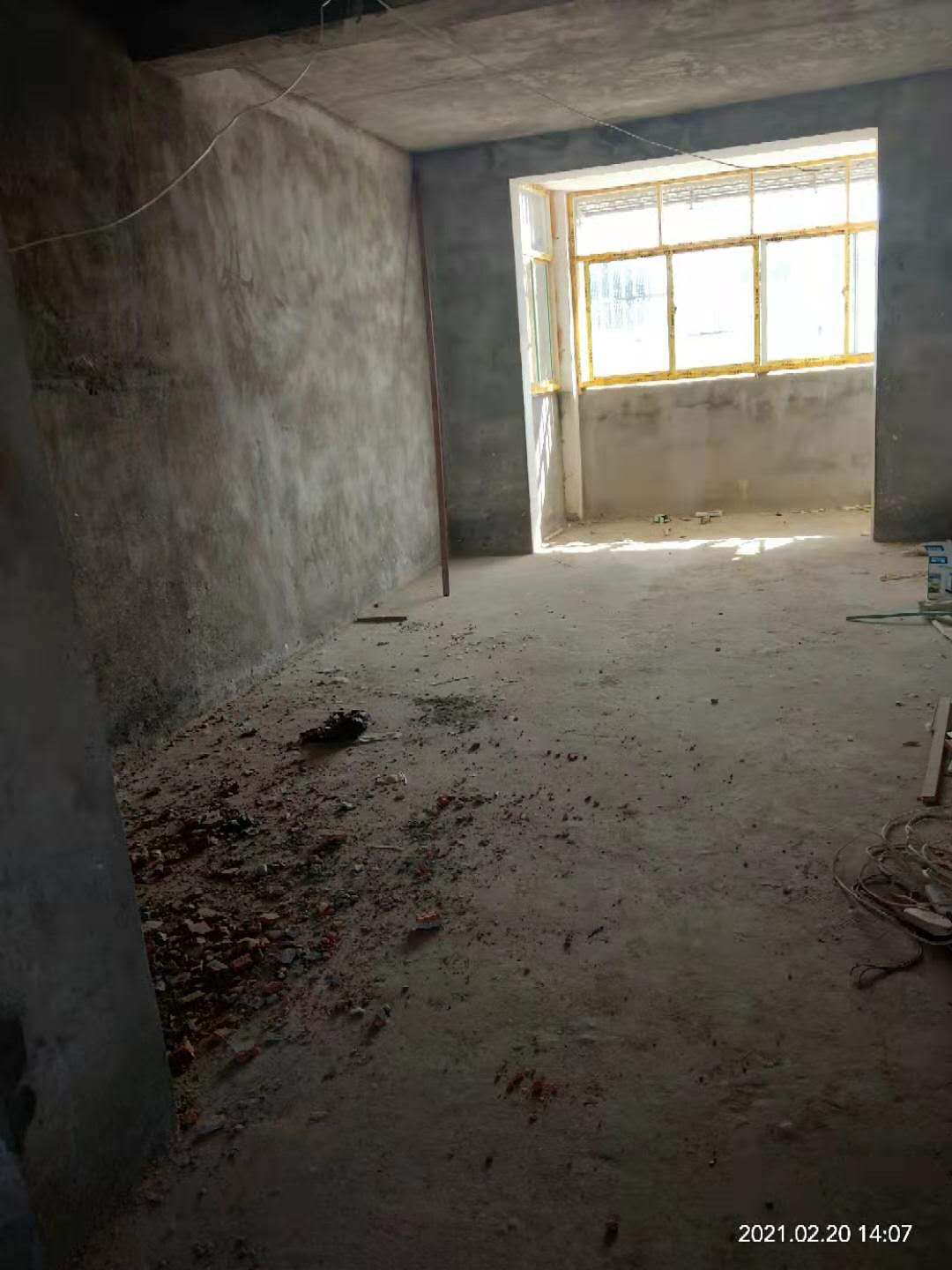 振龙山庄  108 70㎡ 89万元