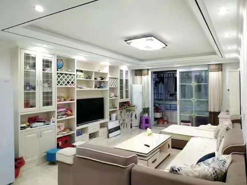 晋湖家园  126㎡ 带车位杂物间132万