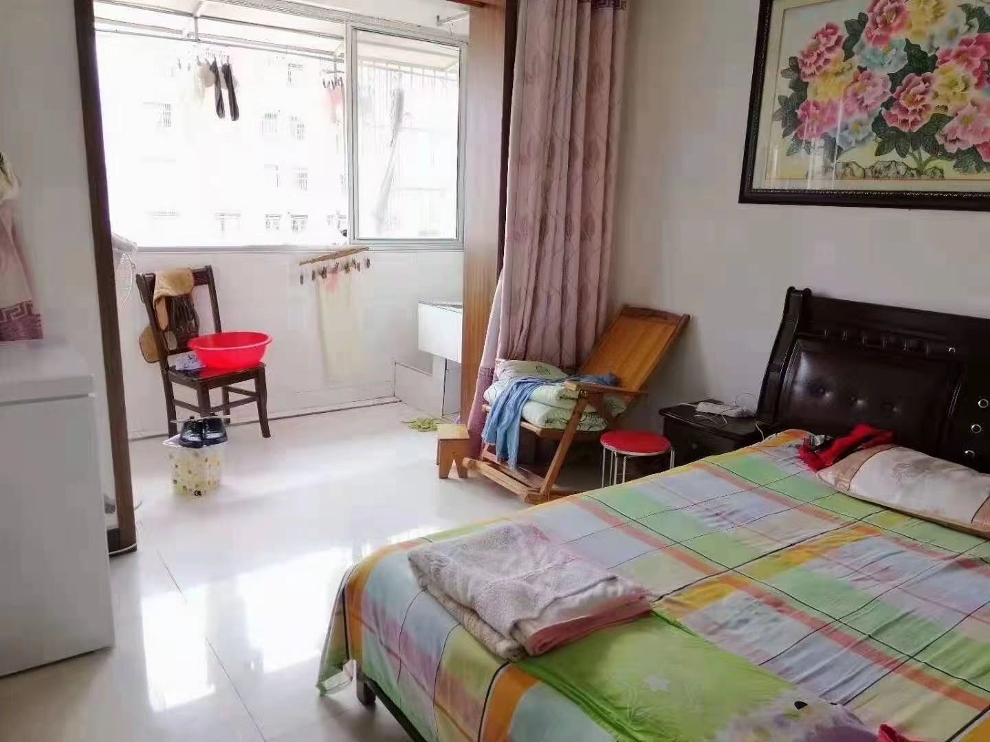 天龙新村  114㎡ 80万元