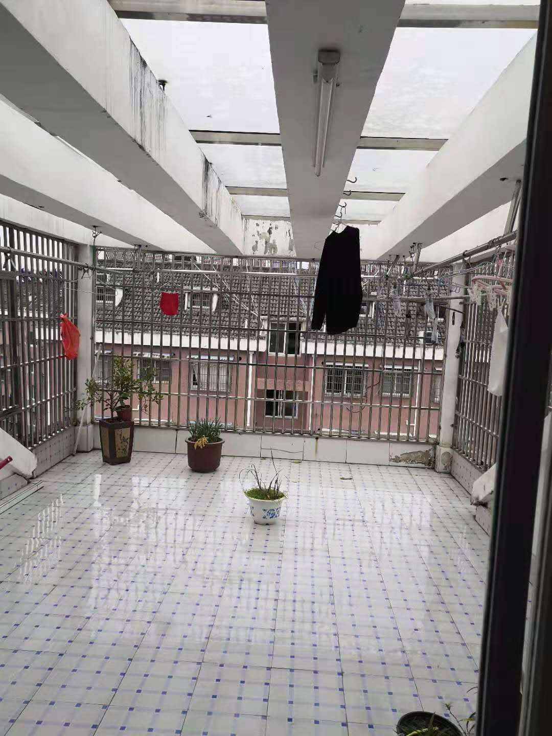 文苑花园  精装修120㎡带复式楼 带杂物间价格面议