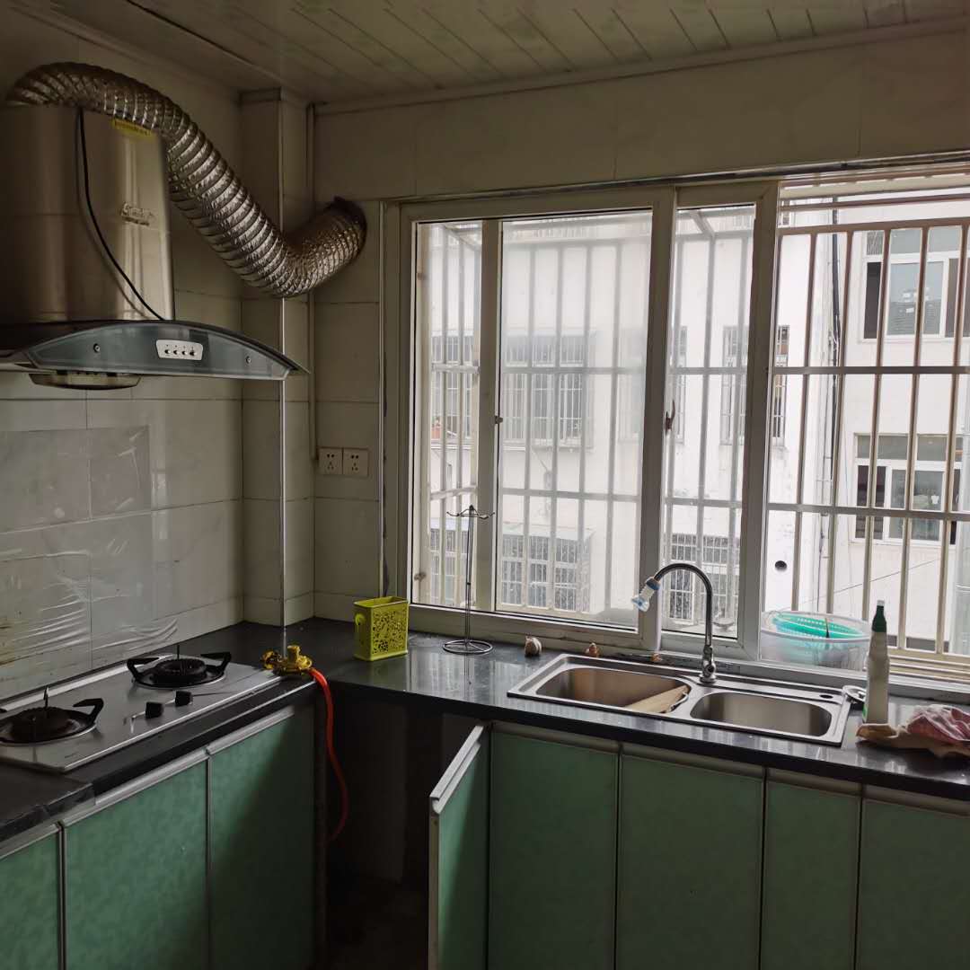 皖府酒店对面 120㎡两室两厅 1.2万/年