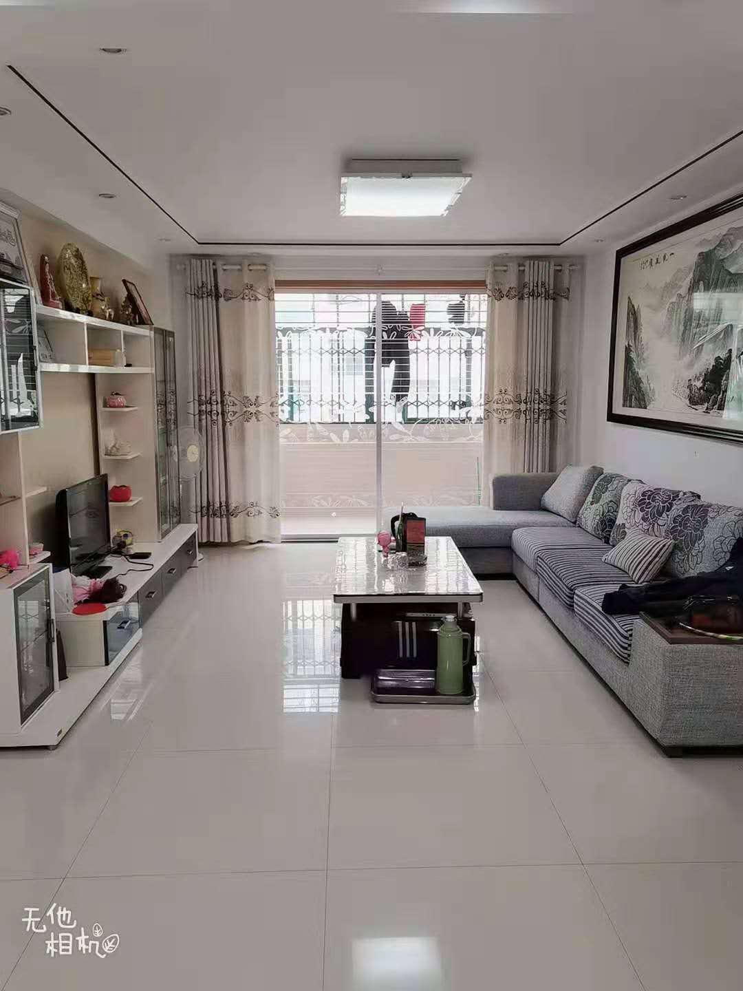 天泰花园中间好楼层，129平方三室两厅一厨两卫，证满五年过户费率低