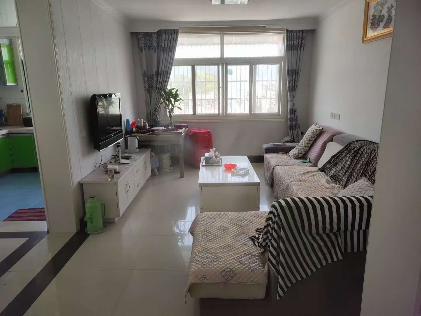 天龙新村  105㎡  精装修带车库 88万元