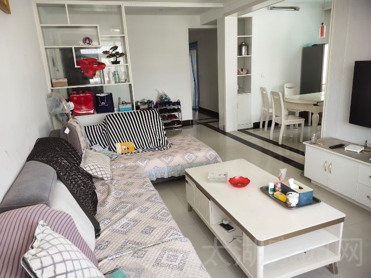 天龙新村  105㎡ 精装带大车库88.8万元