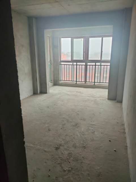 晋湖家园  142㎡ 117.8万元