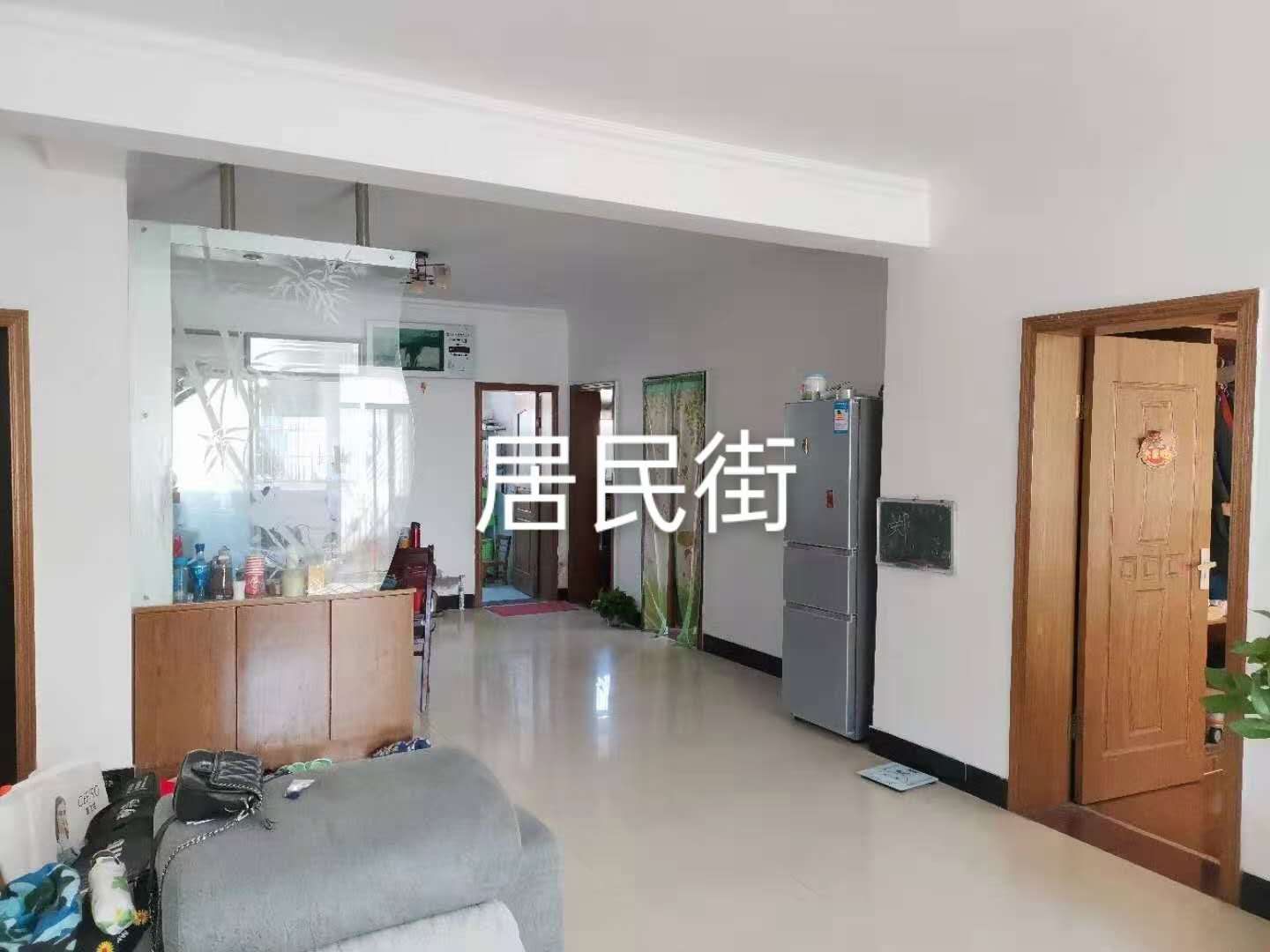 居民街  118㎡ 85万元精装带杂物间