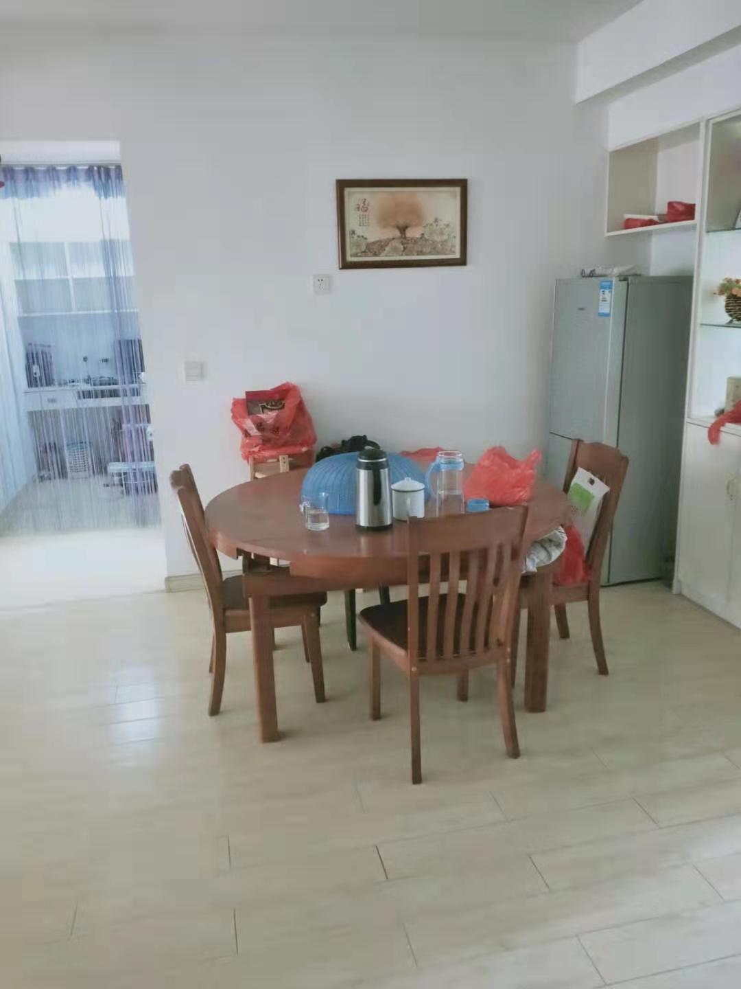 玉龙华府  119㎡ 108.8万元精装带杂物间