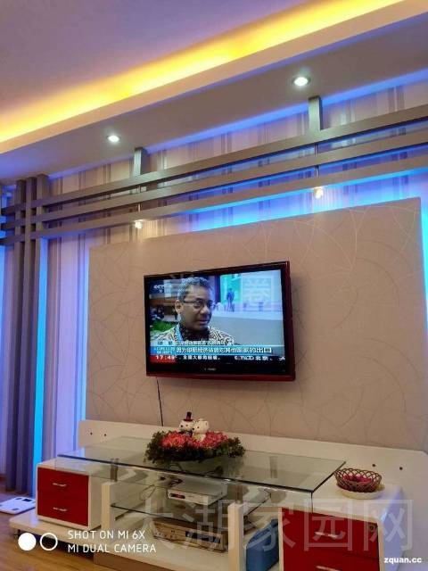 振龙山庄  135.00㎡ 105.8万，首付35万