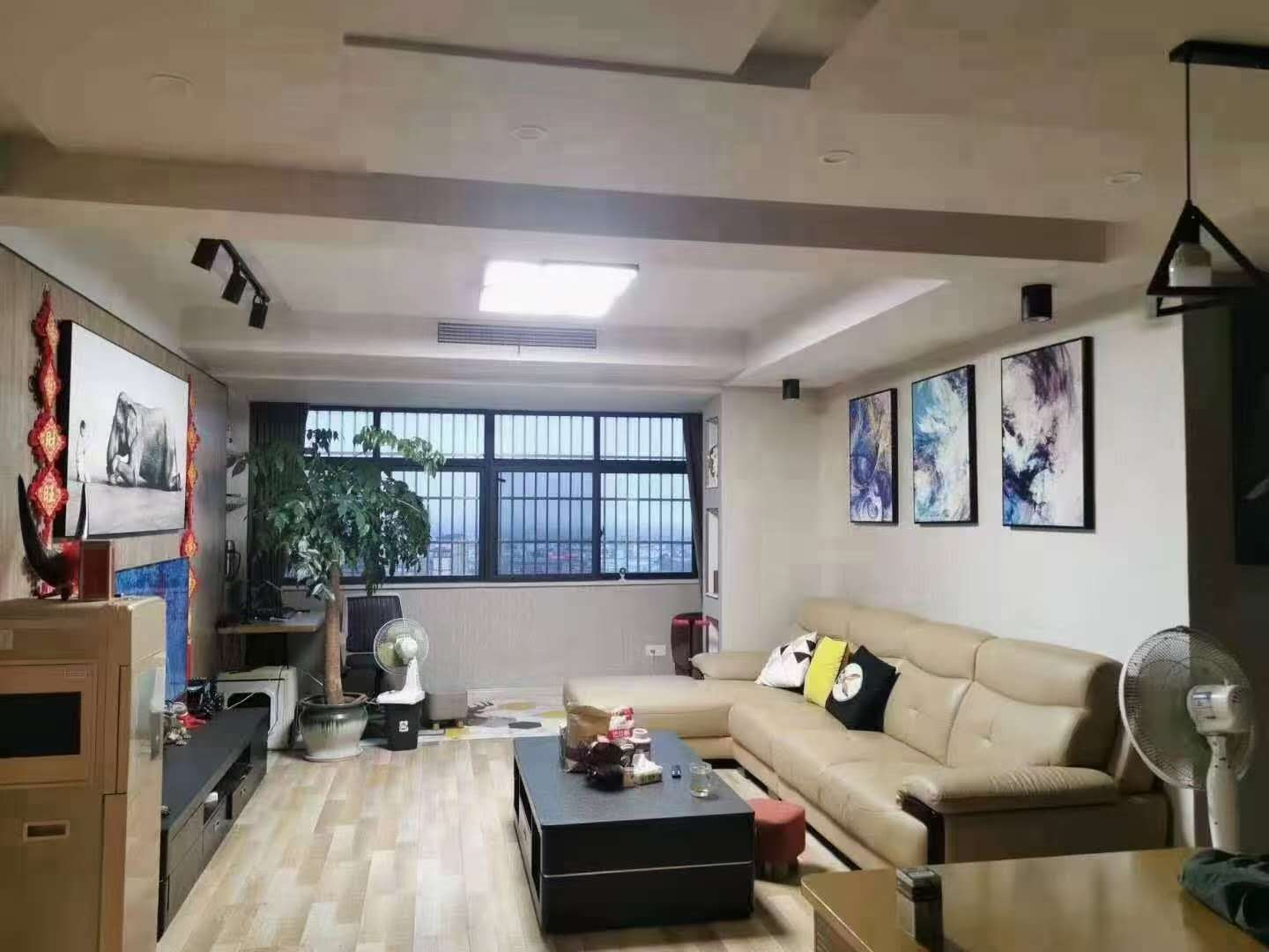 汇通大厦  150㎡ 138万元