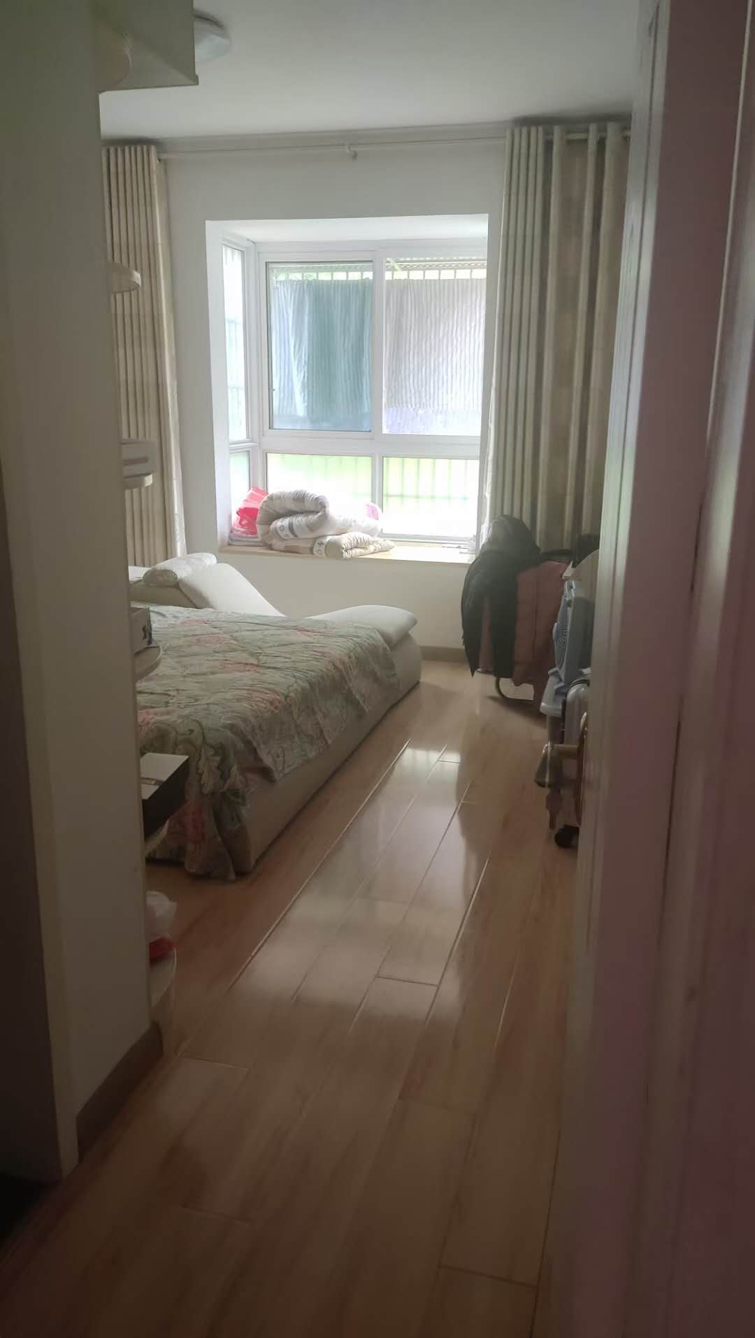 方合小区  132㎡ 126万元精装带车位