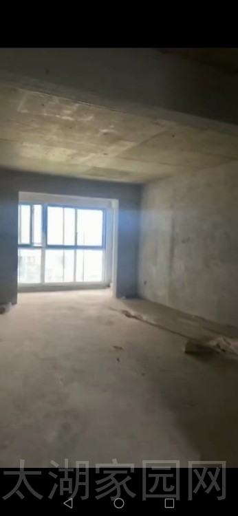 恒丰. 凤凰城  127㎡毛坯 110万元，三室两厅两卫，可以按揭