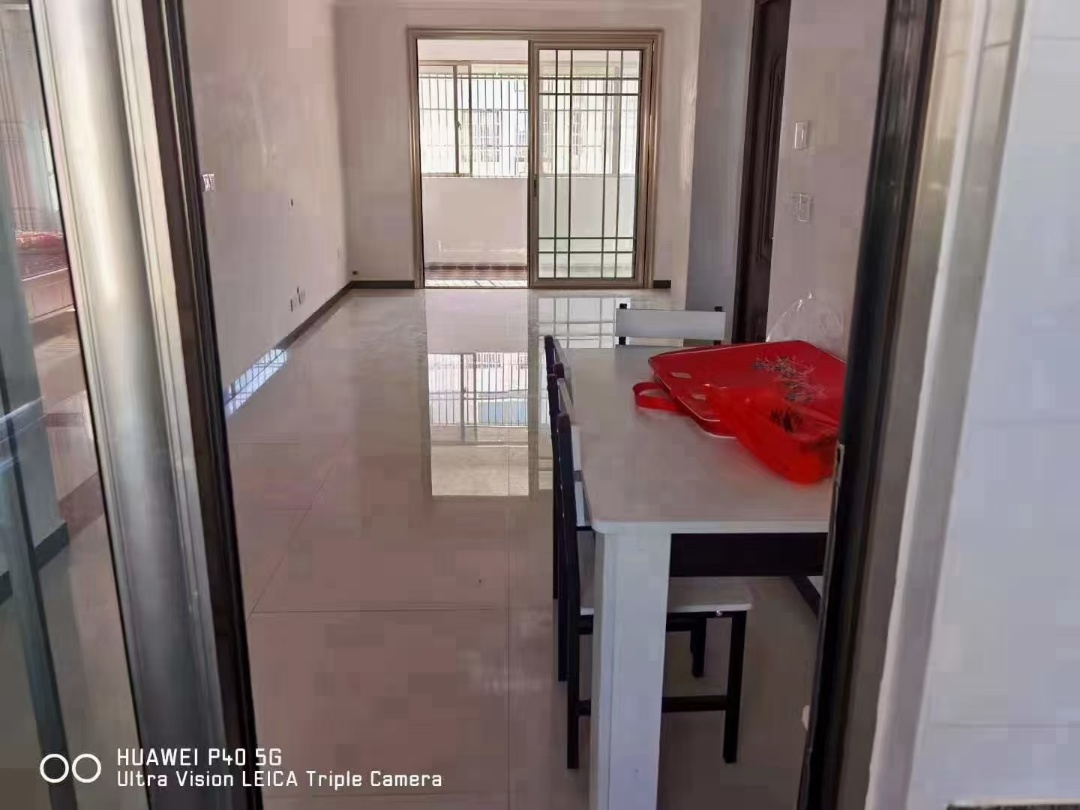 烟雨江南好楼层  85㎡ 精装修  72.8万元