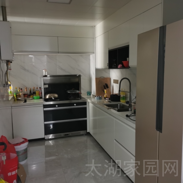 晋湖家园 黄金楼层 122.3㎡精装修三室两厅两卫 123.8万