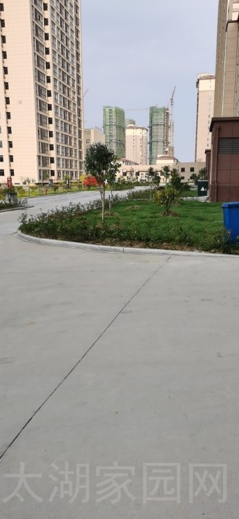 锦绣汇通  137㎡ 带?车位120万
