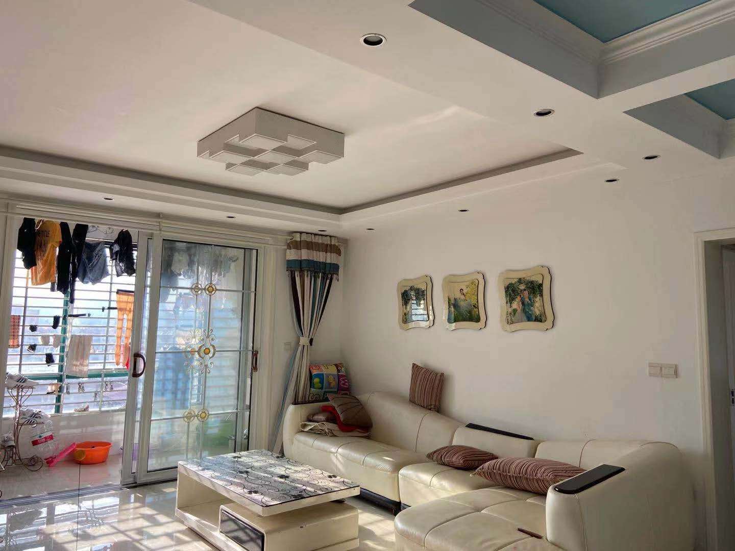 晋湖家园  139㎡三室两厅两卫 131.8万元