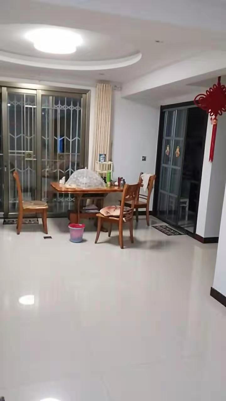 晋湖家园  147㎡ 精装修带杂物间 146万元