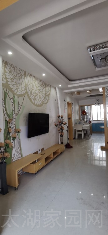 文博园烟雨江南，三室两厅两卫精装，带车库  114㎡ 110万元车库精装