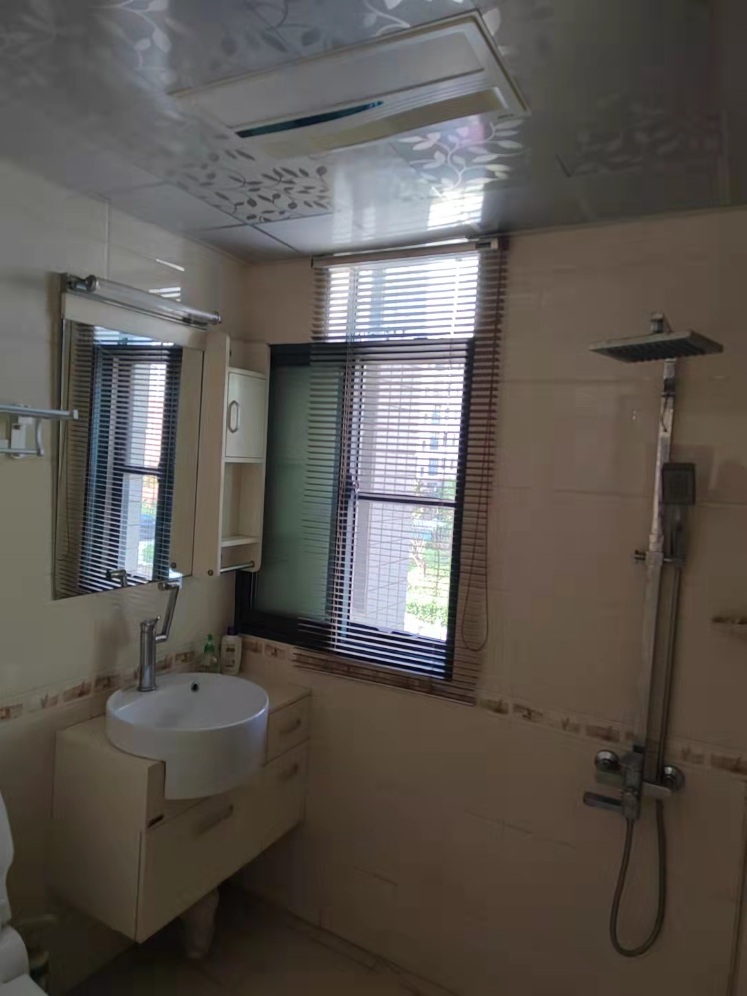 晋湖家园125.7㎡ 精装带车位和杂物间 141.8万元