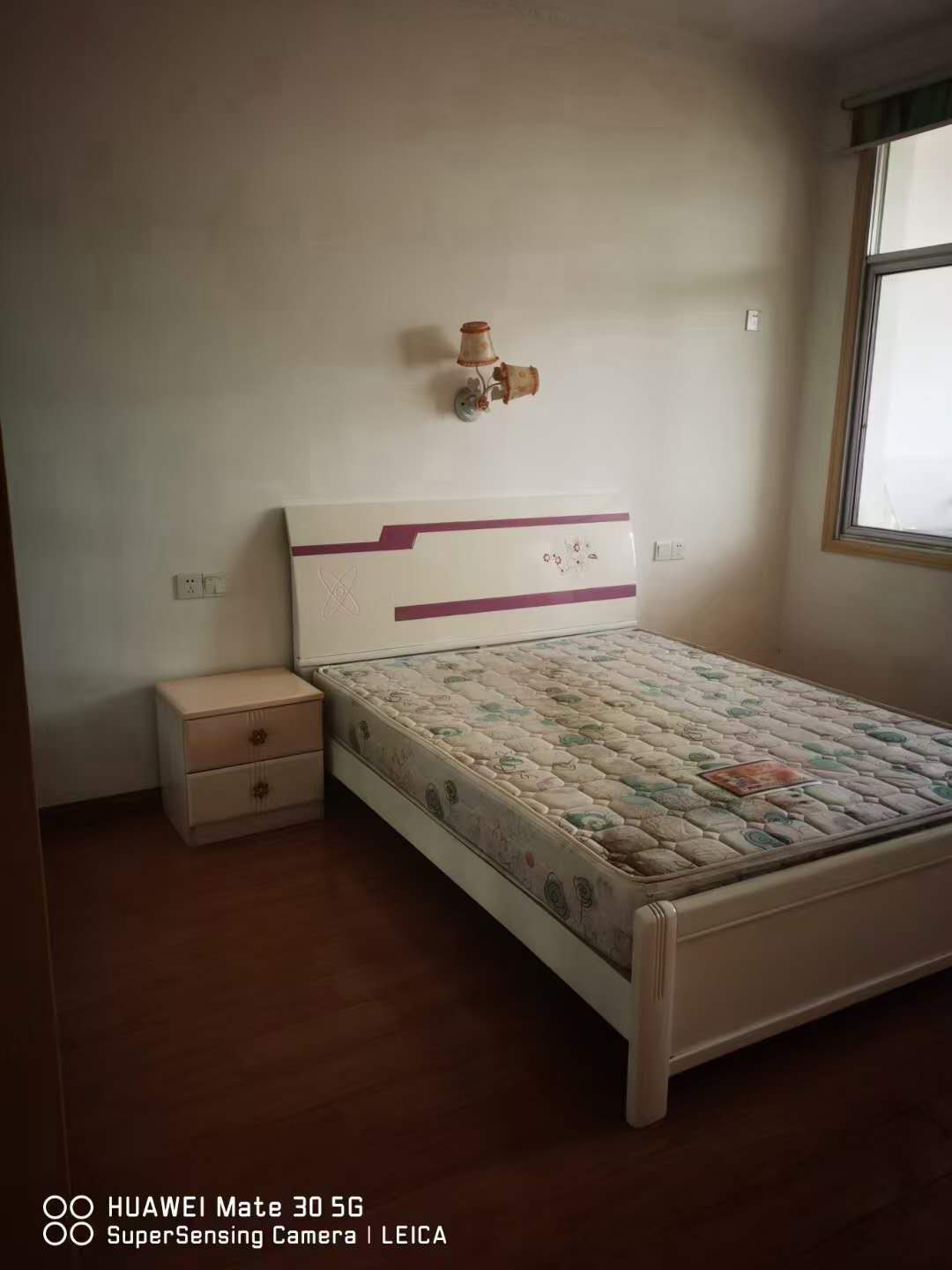 龙安小区  128㎡ 三室两厅两卫56.8万元